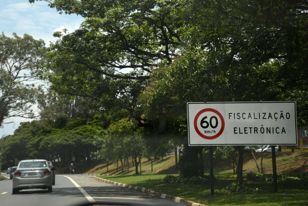radar de velocidade sinalização