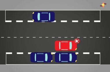 Estacionar ao lado de outro veículo em fila dupla