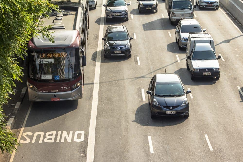 valor multa faixa onibus o que e