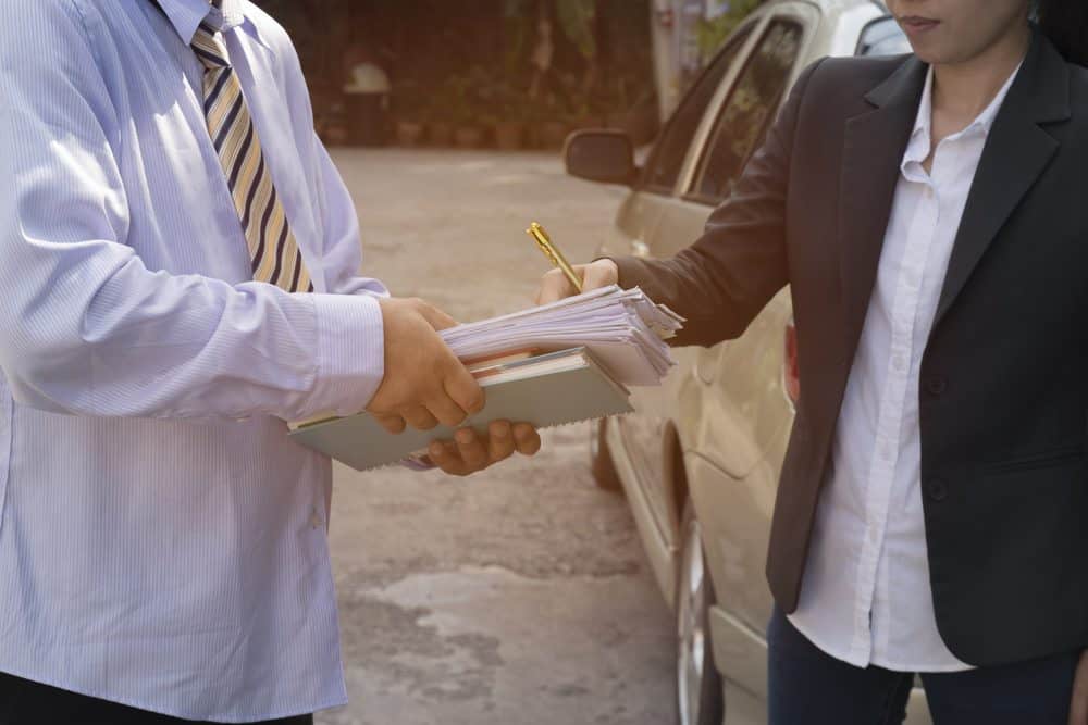 dirigir com cnh vencida o que pode acontecer