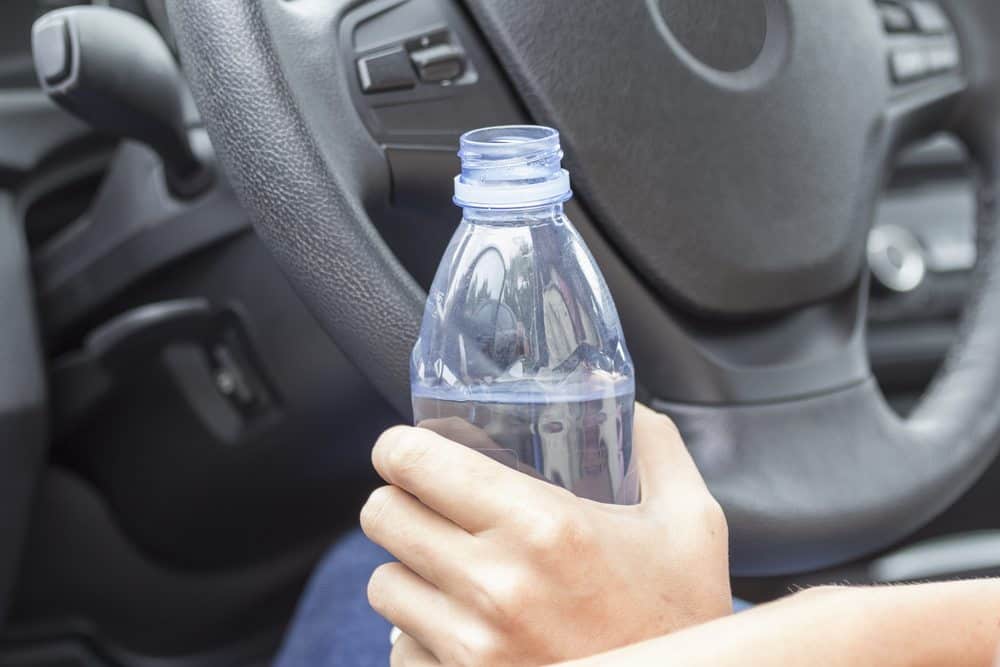como funciona problema garrafa de água no veículo