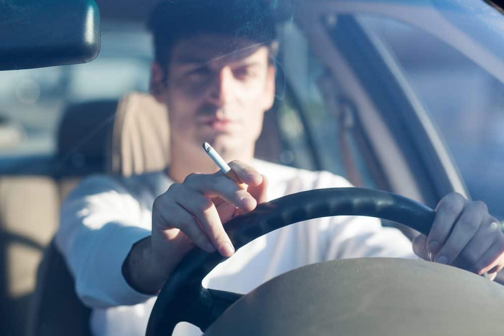 ar condicionado carro fumar prejudica