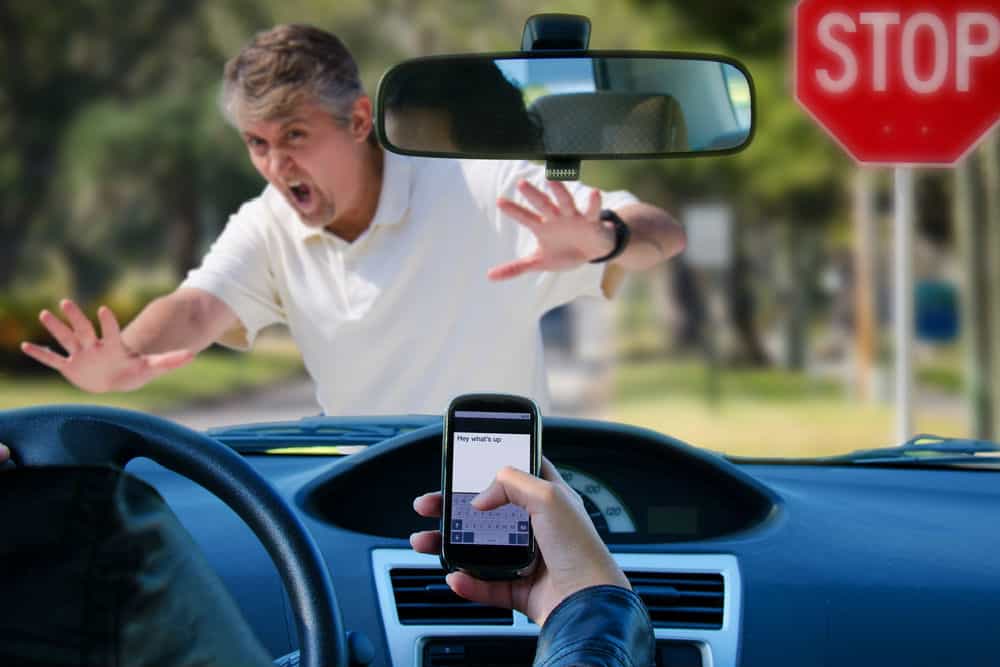 celular ao volante entenda os riscos