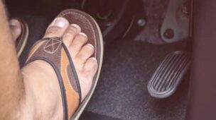 cropped-pode-dirigir-de-chinelo-saiba-quando-leva-multa.jpg