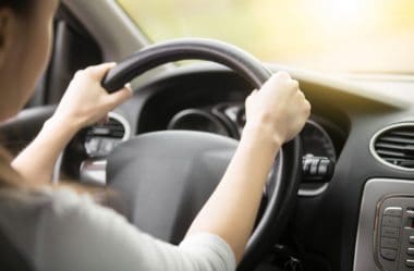 Conduzir veículo sem equipamento obrigatório