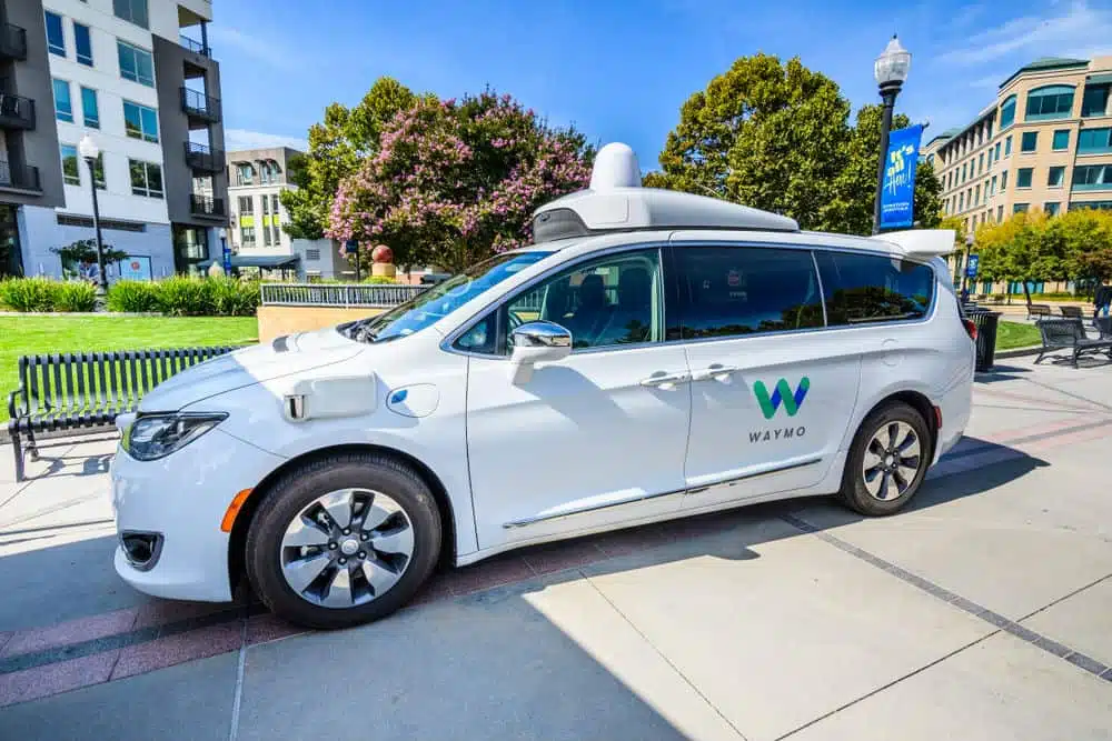 carro do google por que tem volante