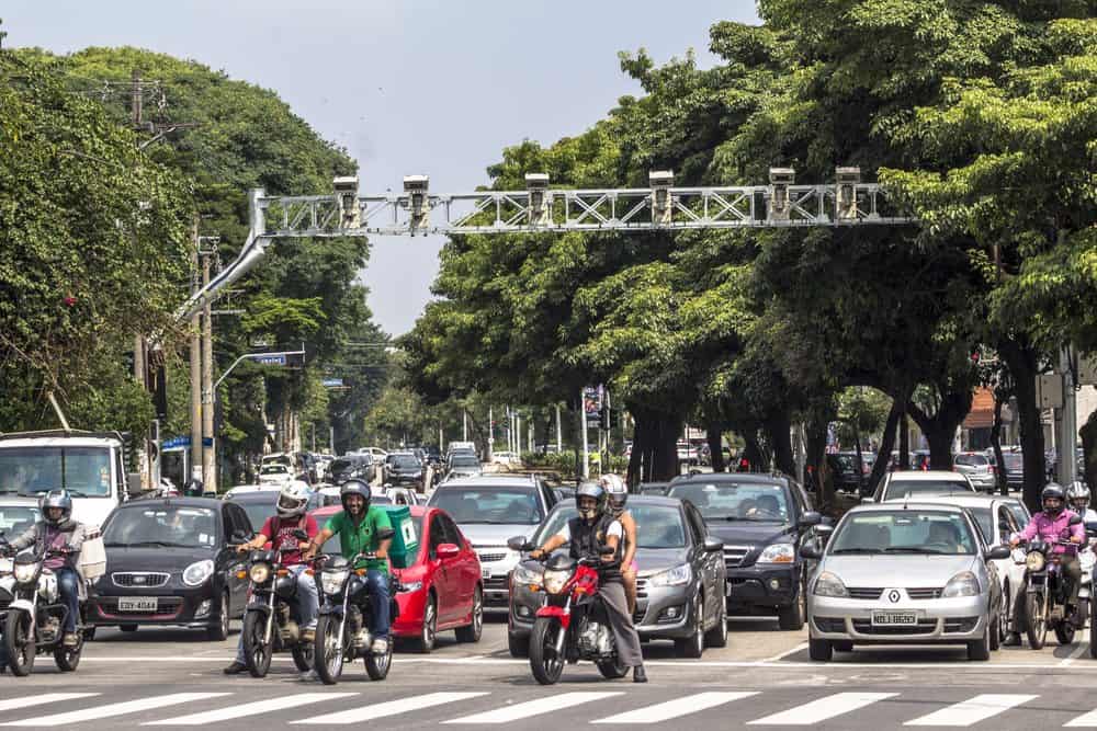 cameras de transito realidaes estradas brasileiras