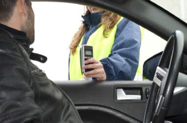 Compensa recorrer multa de bafômetro
