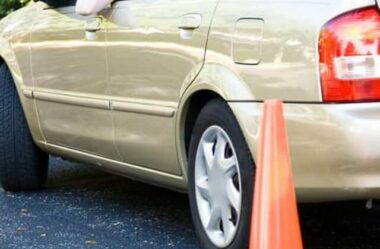 O condutor utilizará o pisca-alerta nas seguintes situações
