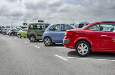 Estacionar em desacordo com a regulamentação em vaga de curta duração