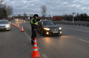 Policial pode conduzir veículo apreendido?