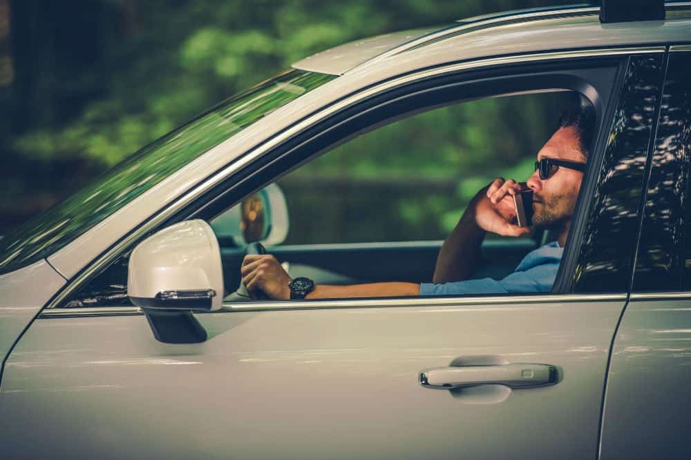 multas gravissimas dirigir falando ao celular