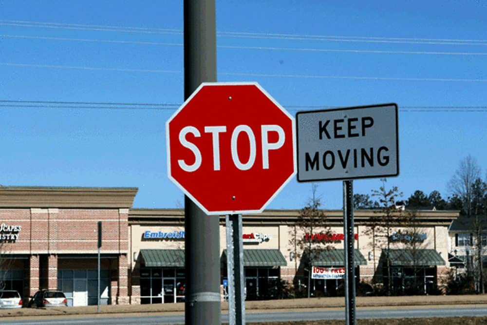 placas de transito bizarras stop keep moving