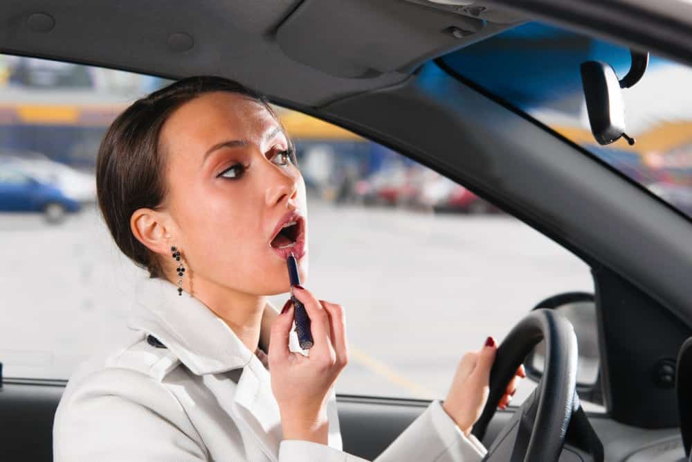 maquiagem ao volante