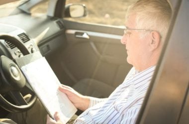 Como saber se o documento do carro está vencido