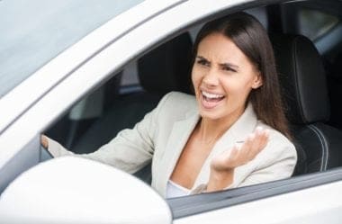 Como recorrer multa de licenciamento atrasado