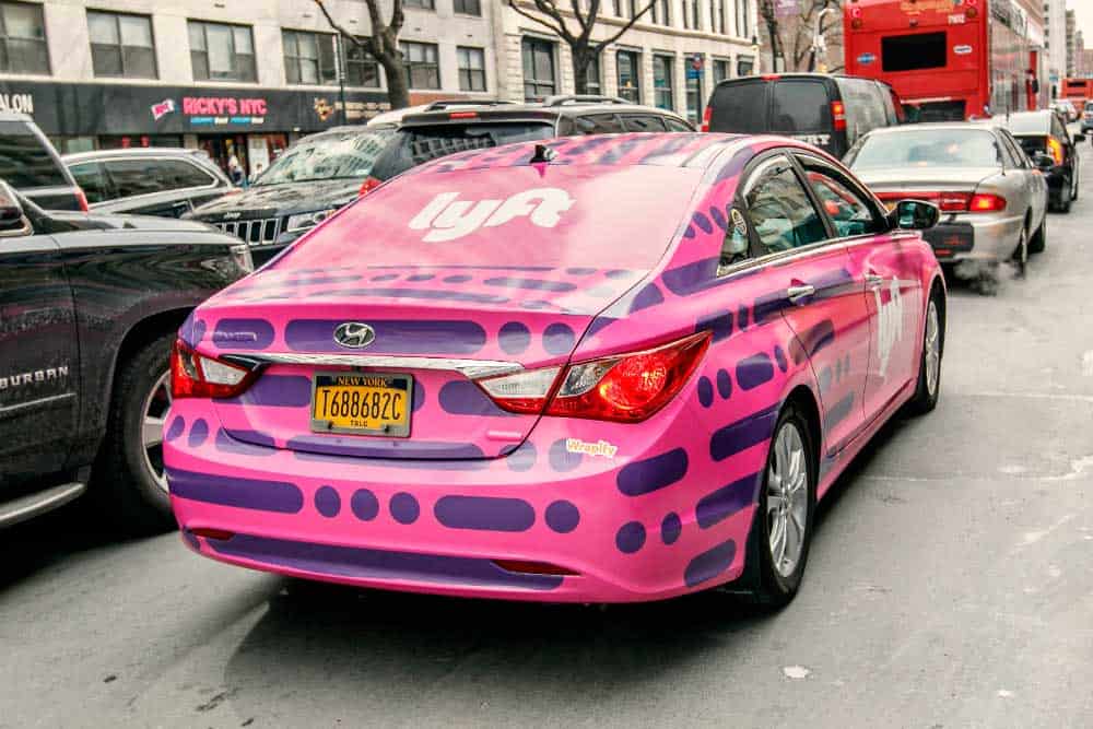Lyft aplicativo carros rosas