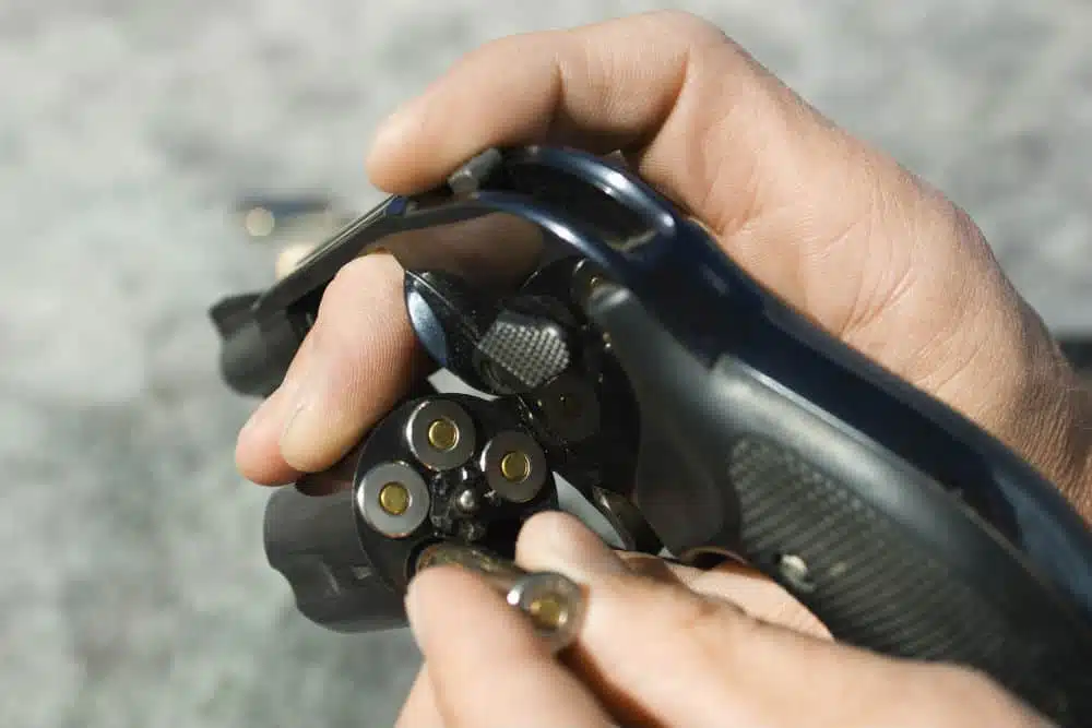 Descubra como surgiu a polêmica sobre o porte de armas para caminhoneiros