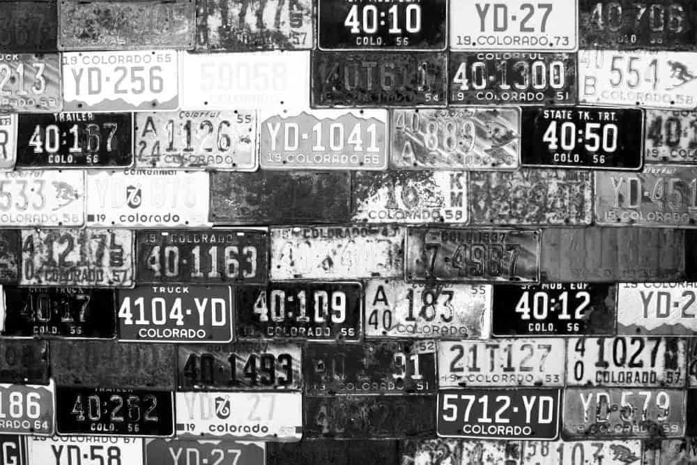 Esteja sempre atento às condições das placas do seu veículo e evite ser multado