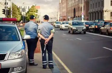 Conduzir veículo com silenciador de motor defeituoso
