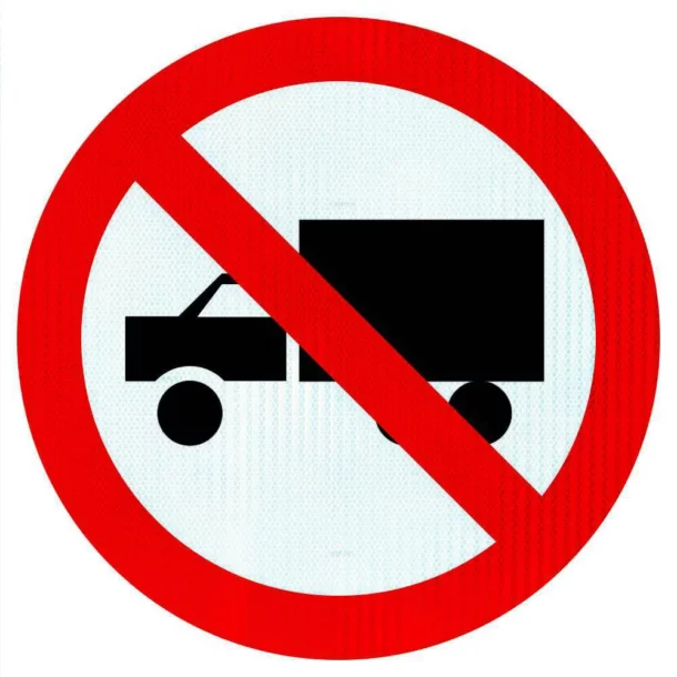 Placa R-9: Proibido trânsito de caminhões