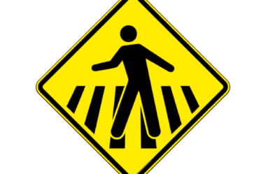 Placa A-32B: Passagem sinalizada de pedestres