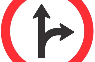 Quais são as regras de trânsito para conversão à direita